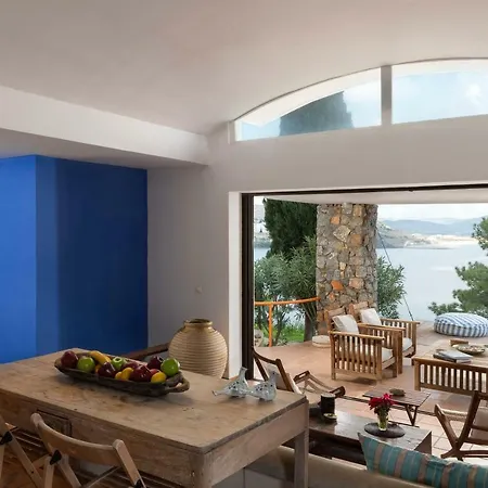 Kerylos Vlicha Villa